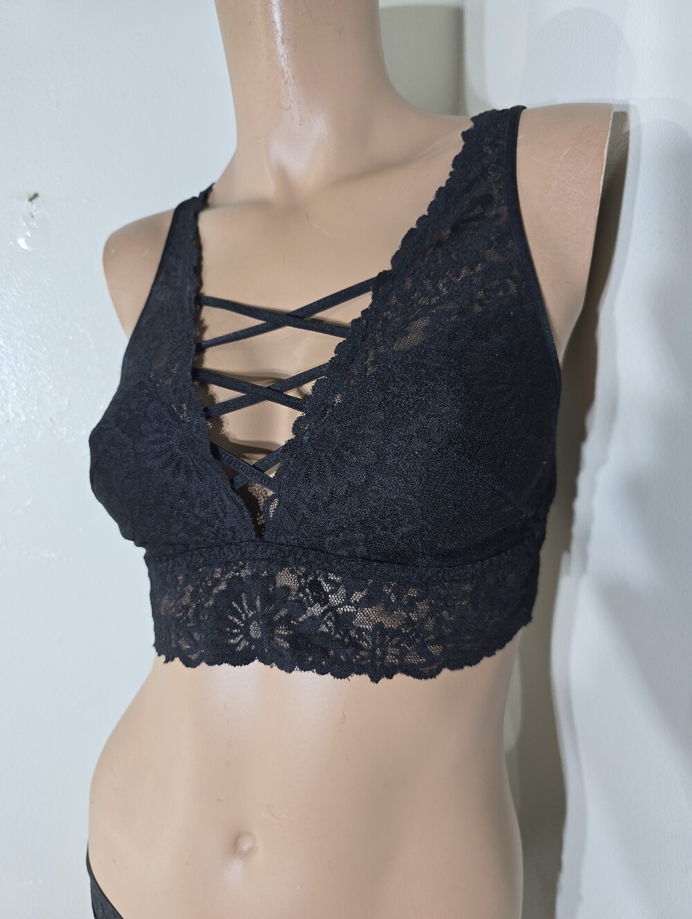 PINK Victorias Secret Black Lace Bralette Pullover Size Large